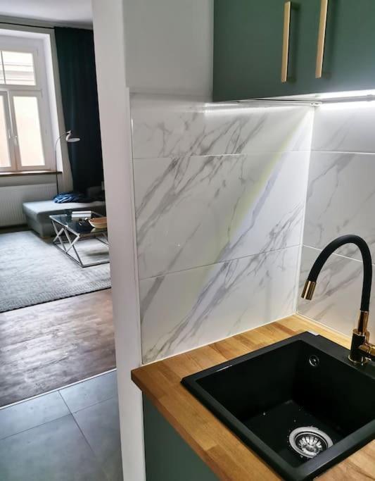 Apartament Przy Rynku Jelenia Gora Luaran gambar